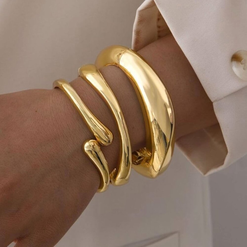 Set of 3 Chic gold cuff bracelets